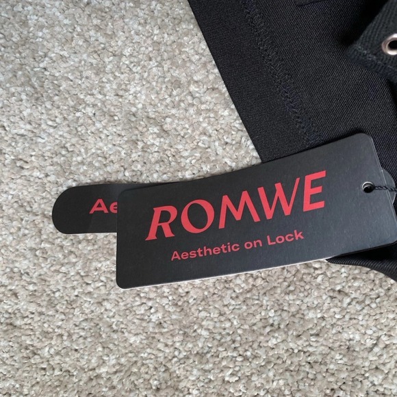 NWT ROMWE Women's Black Mini Skirt‎ Goth Buckles Rock Punk Grunge Party SMALL 4 - Picture 3 of 5